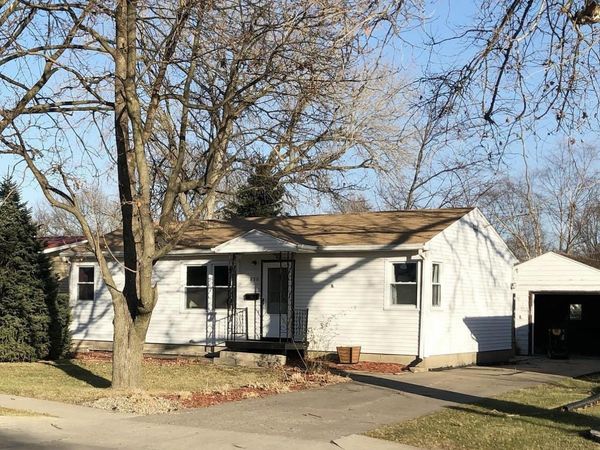 630 Broadway St, West Burlington, IA 52655