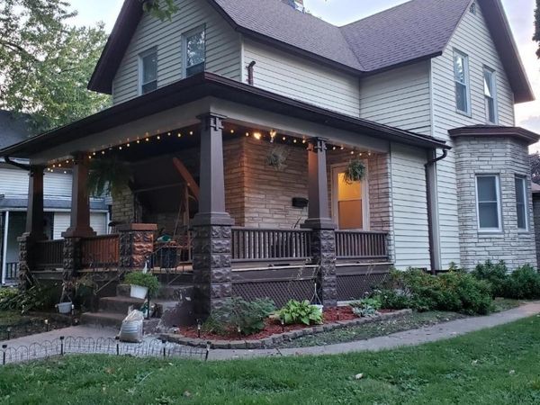 2222 W 1ST Street, Davenport, IA 52802