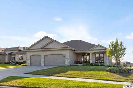 18723 Alder Drive , Omaha, NE 68136