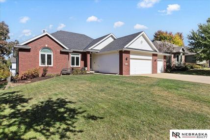5549 N 140th Street, Omaha, NE 68164