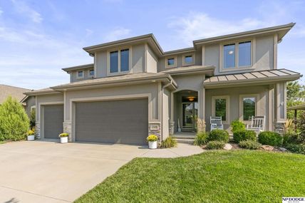 17008 Clay Street , Bennington, NE 68007