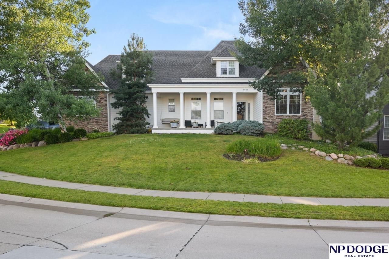 6406 N 159 Street , Omaha, NE 68116