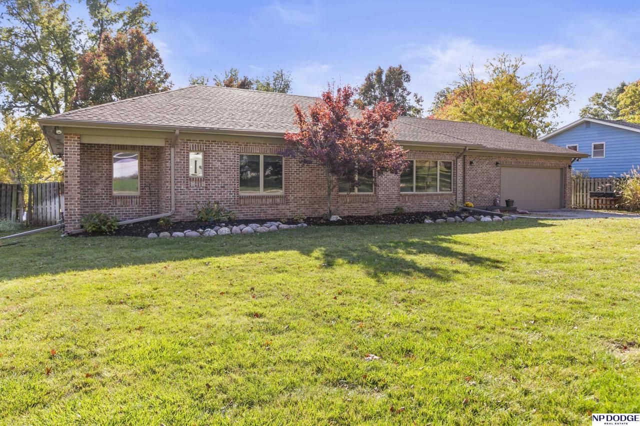 10815 Shirley Street , Omaha, NE 68144