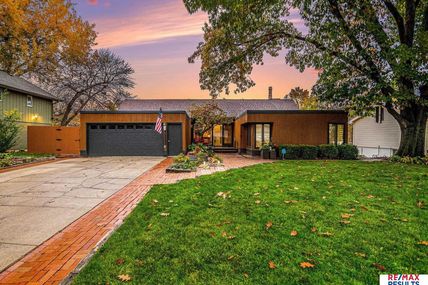 12324 Deer Hollow Drive , Omaha, NE 68154