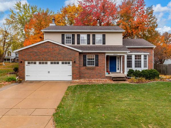 3555 DEERBROOK Drive, Bettendorf, IA 52722