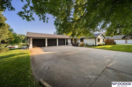 5154 Ventura Drive , Fremont, NE 68025