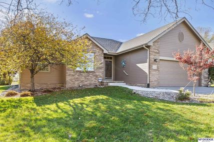 9701 Centennial Road , La Vista, NE 68128