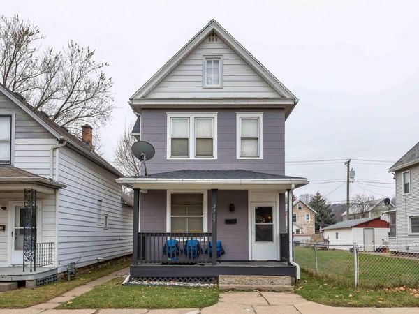 2715 Elm Street, Dubuque, IA 52001