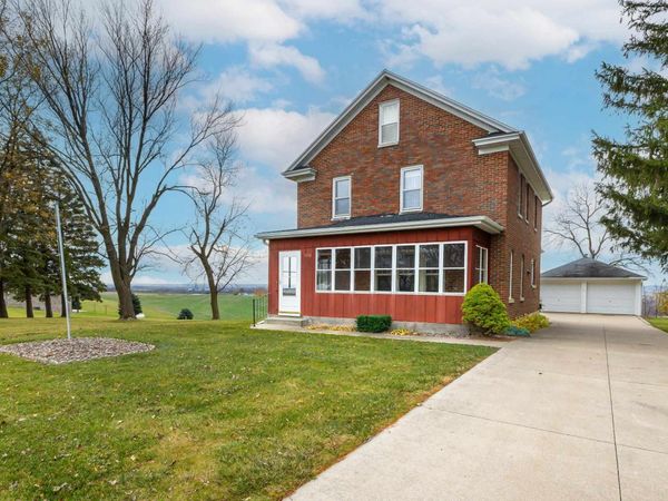 14816 Sherrill Road, Sherrill, IA 52073