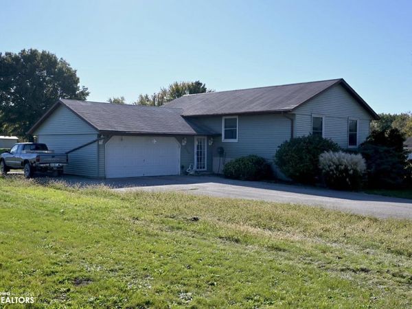2348 242Nd Street, Donnellson, IA 52625