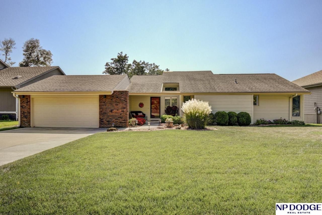 7911 Molokai Drive , Papillion, NE 68046