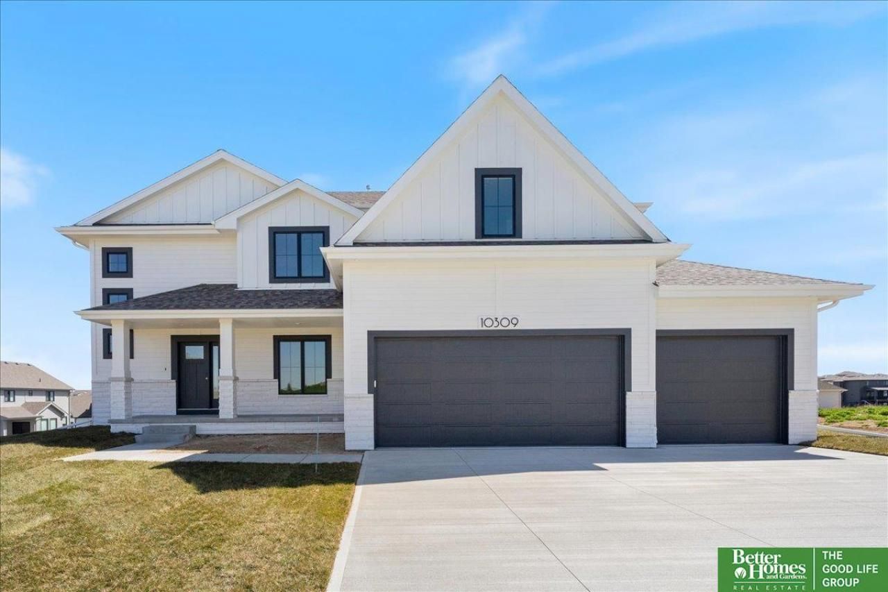 5619 Kestrel Parkway , Elkhorn, NE 68022