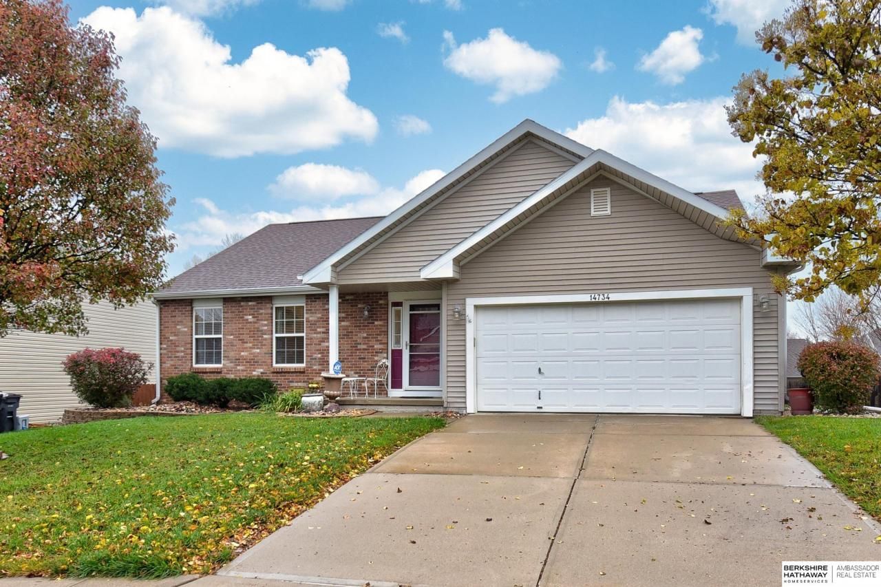 14734 Sprague Street , Omaha, NE 68116