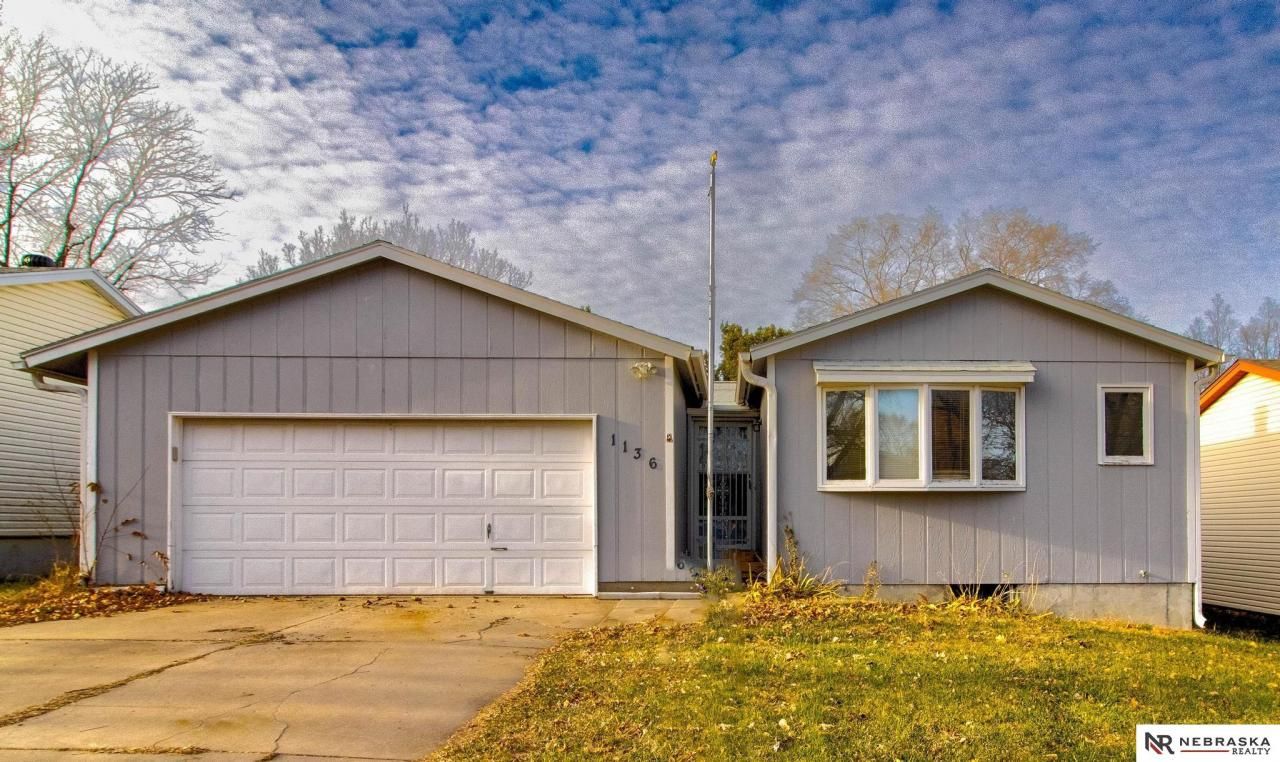1136 Galloway Avenue , Lincoln, NE 68512