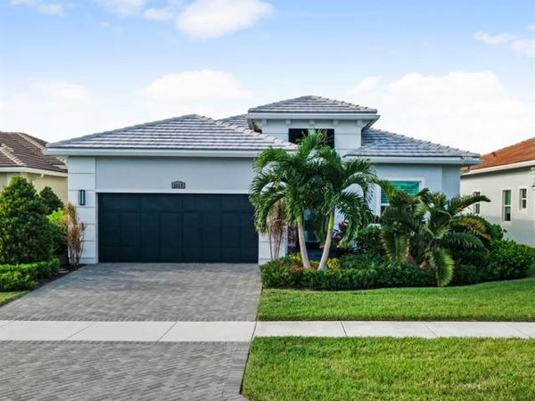 8840 SW Montova Way, Port St. Lucie, FL 34987