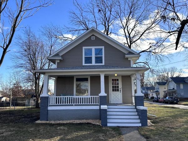 1010 E KNOX Street, Galesburg, IL 61401