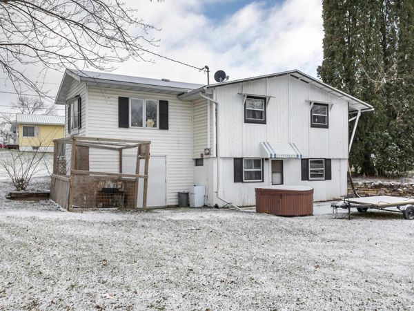 895 Camp Street, Platteville, WI 53818