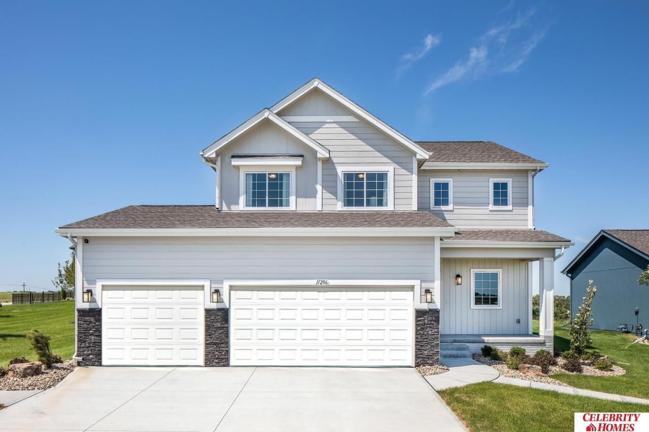 5511 N 182 Street , Elkhorn, NE 68022