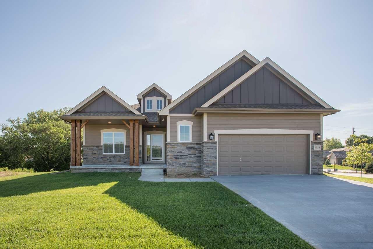 1751 BLACKTHORN Street, COUNCIL BLUFFS, IA 51503