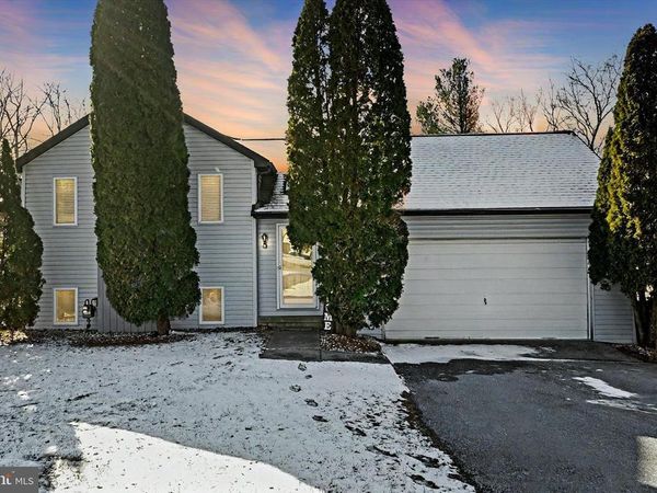 504 GUYRAY DRIVE, RED LION, PA 17356