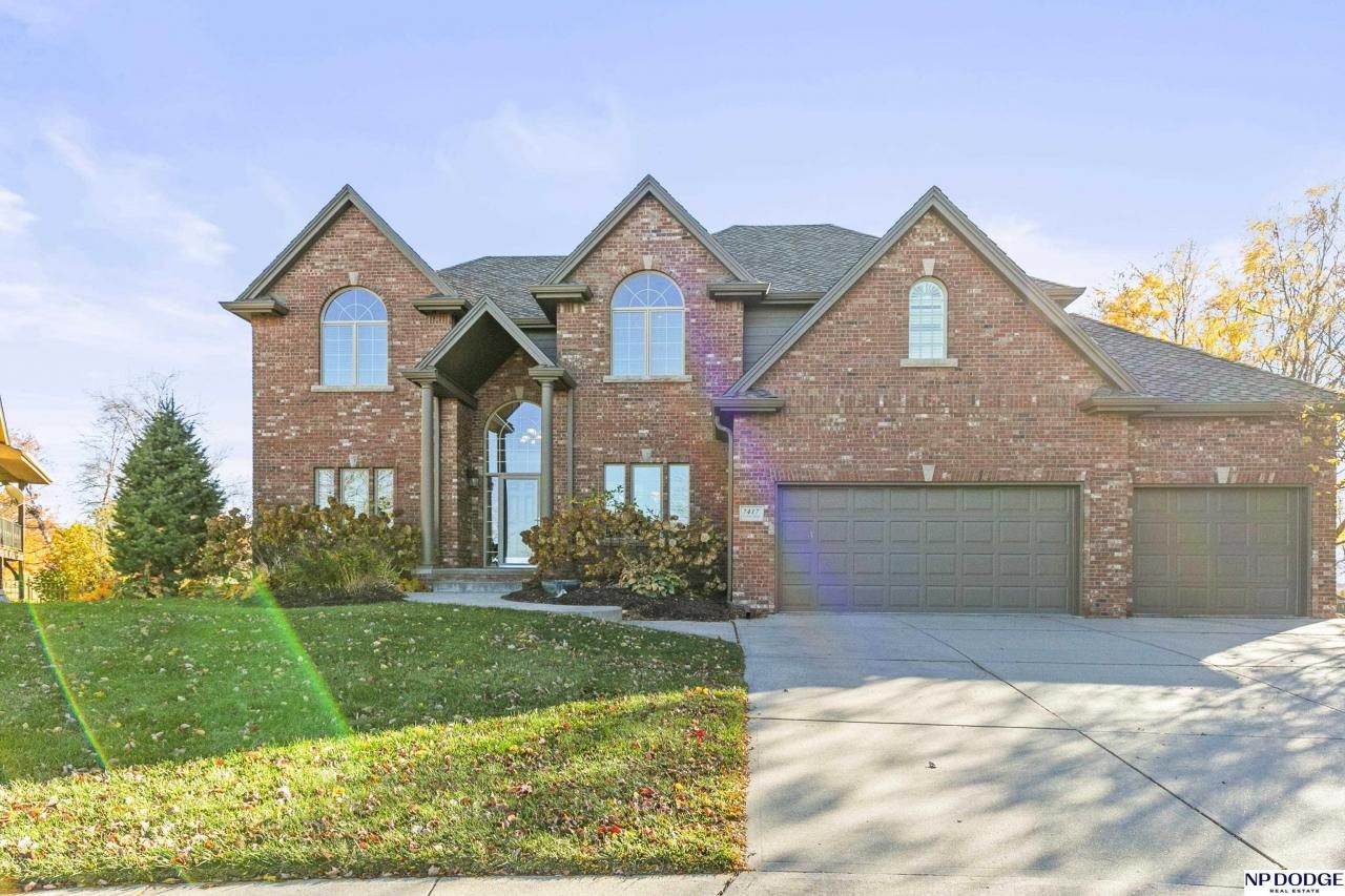 7417 N 118th Circle , Omaha, NE 68142