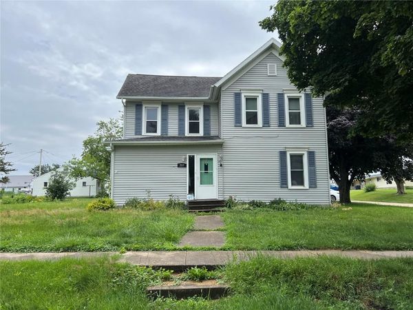 207 Prospect Street NW, Blairstown, IA 52209