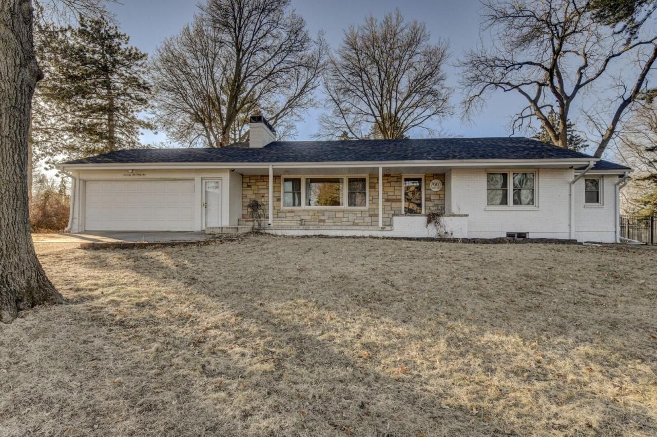 7665 HICKORY Street, OMAHA, NE 68124