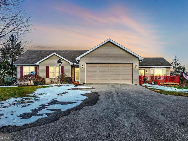 1661 JEFFERSON ROAD, SPRING GROVE, PA 17362