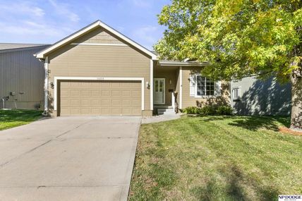 16058 Browne Street , Omaha, NE 68116
