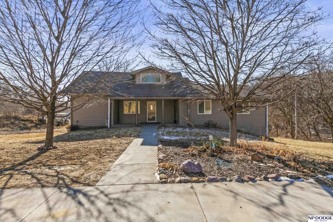 6429 County Road 40 , Fort Calhoun, NE 68023