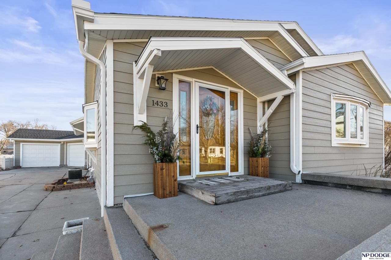 1433 Butler Street , Blair, NE 68008