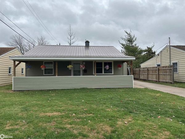614 Brentwood Drive, West Burlington, IA 52655