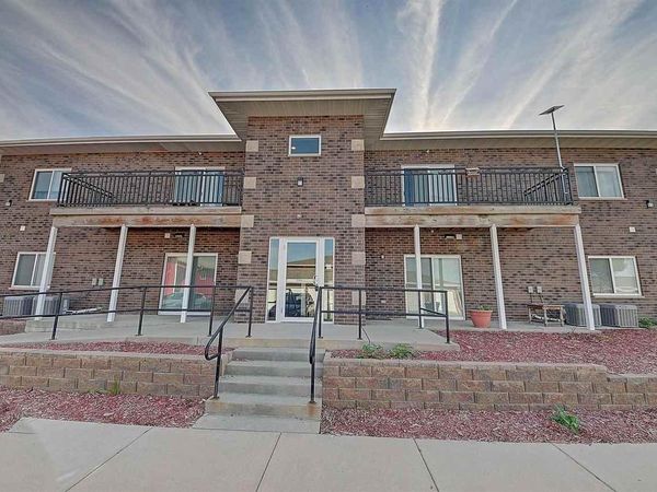 767 N Perkins St, Lone Tree, IA 52755