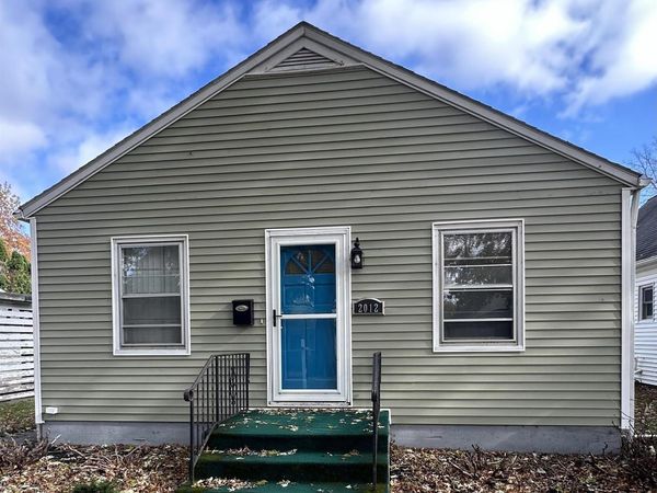 2012 S 15Th Street, Burlington, IA 52601