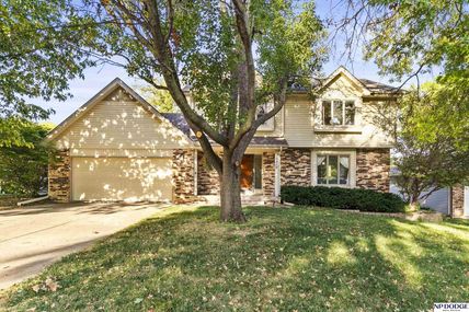 2218 Mayfair Drive , Omaha, NE 68144