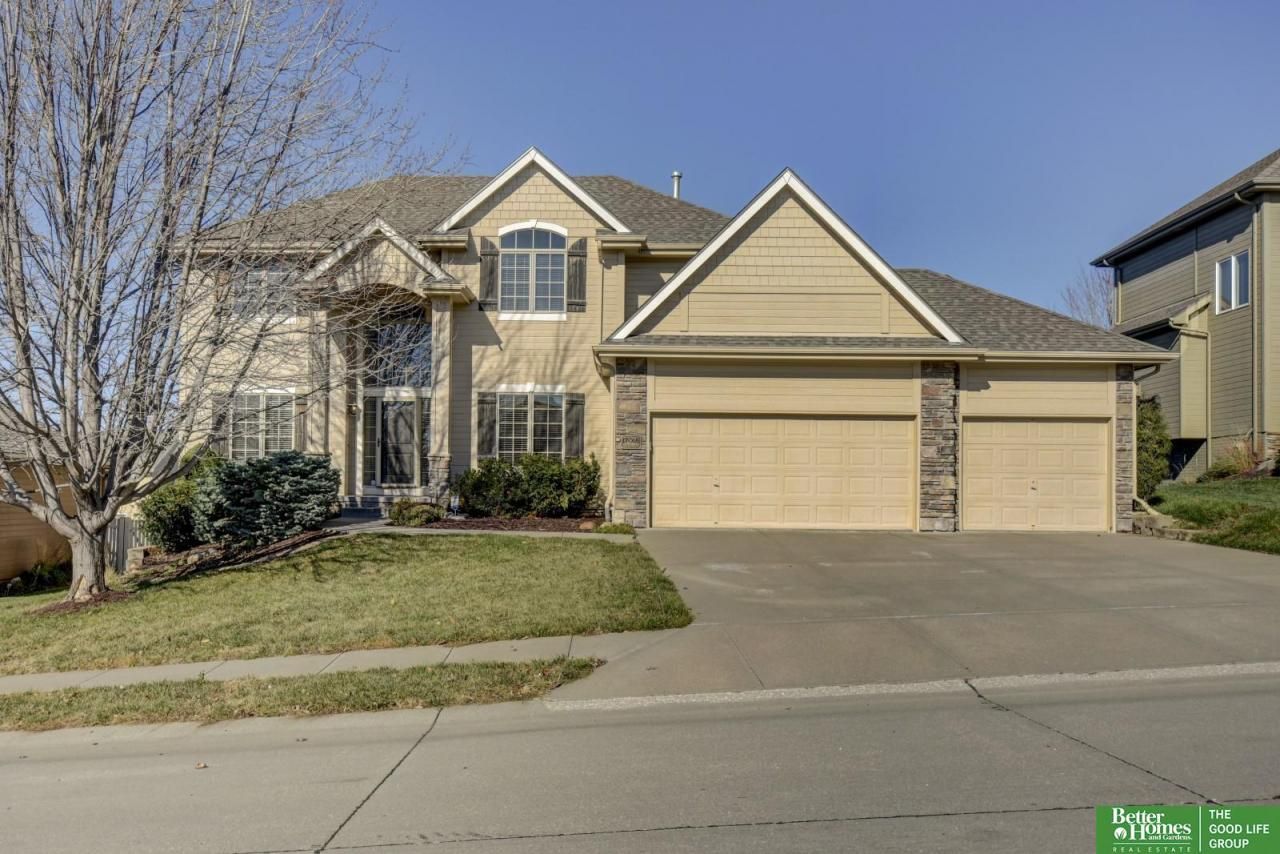 17018 Grant Street , Omaha, NE 68116