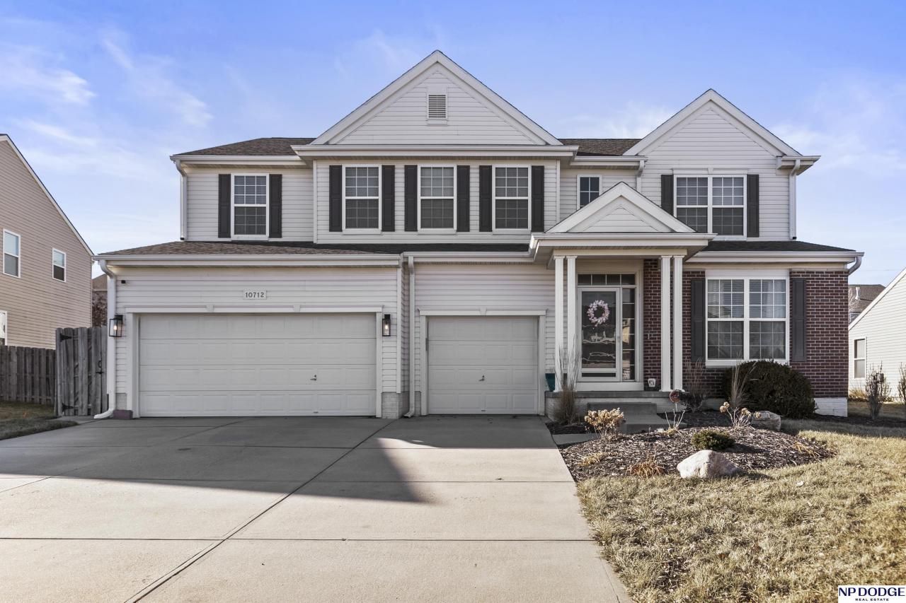 10712 S 113 Street , Papillion, NE 68046