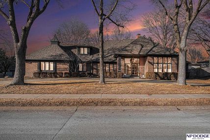 13426 Seward Street , Omaha, NE 68154