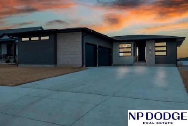 810 W Panorama Road , Lincoln, NE 68523
