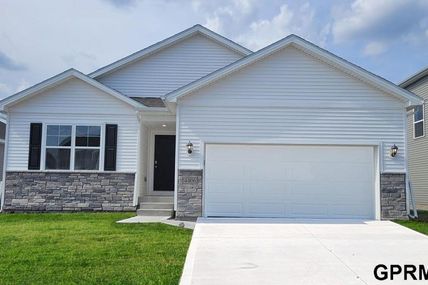 7105 S 205th Avenue , Gretna, NE 68028