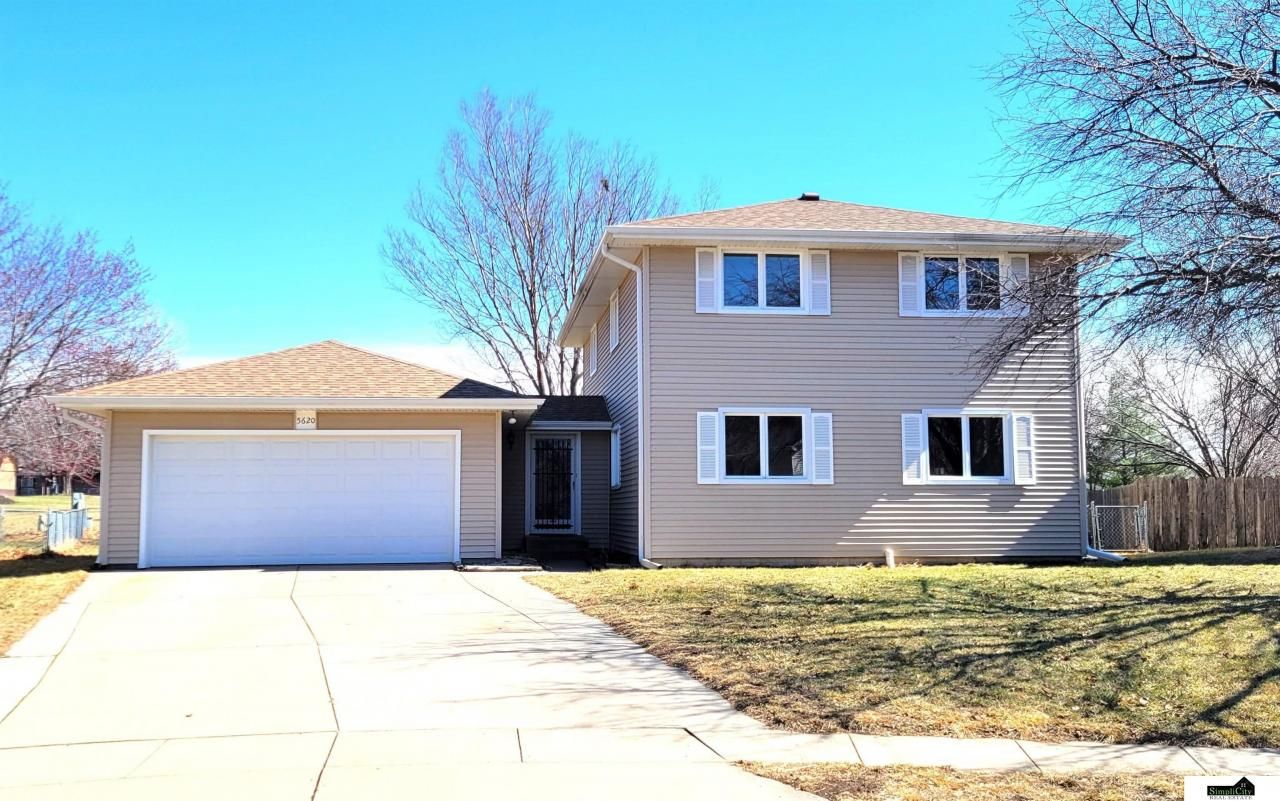 5620 Coyote Circle , Lincoln, NE 68516