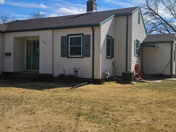 411 16TH Avenue North, Clinton, IA 52732
