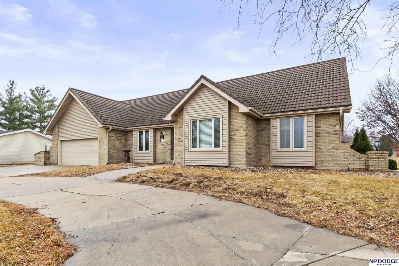 12525 Sky Park Circle , Omaha, NE 68137