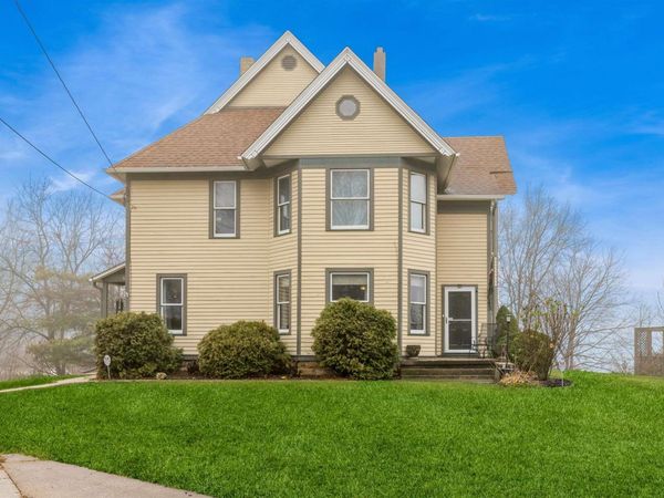 643 W LINCOLNWAY Road, Morrison, IL 61270