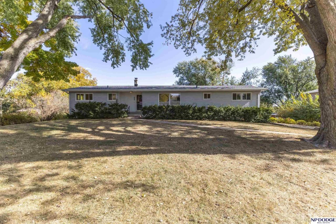 7615 N 58th Street , Omaha, NE 68152