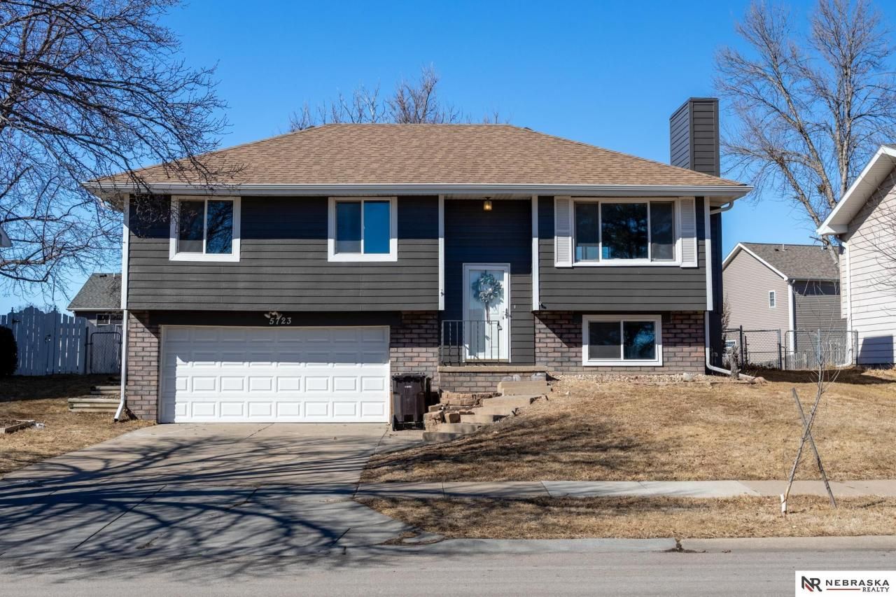 5723 Northwest 10th Street , Lincoln, NE 68521