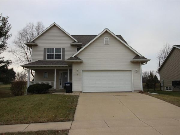 135 Meghann Drive , Marion, IA 52302