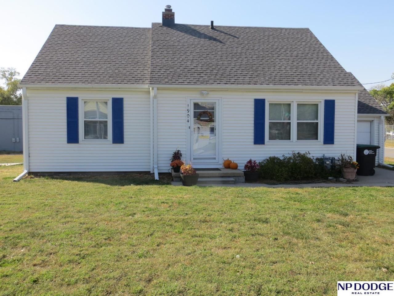 1904 S 48th Avenue , Omaha, NE 68106