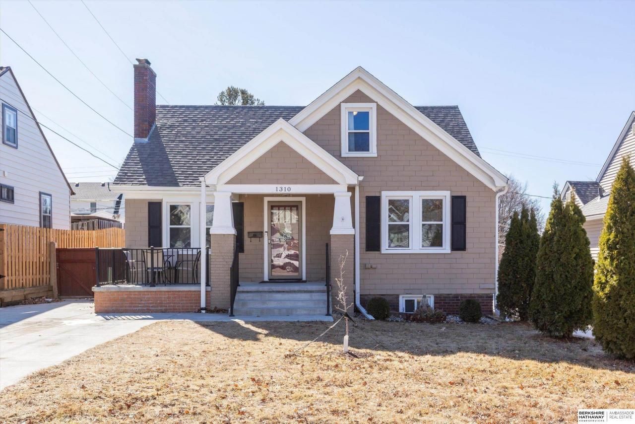 1310 S 46th Street , Omaha, NE 68106