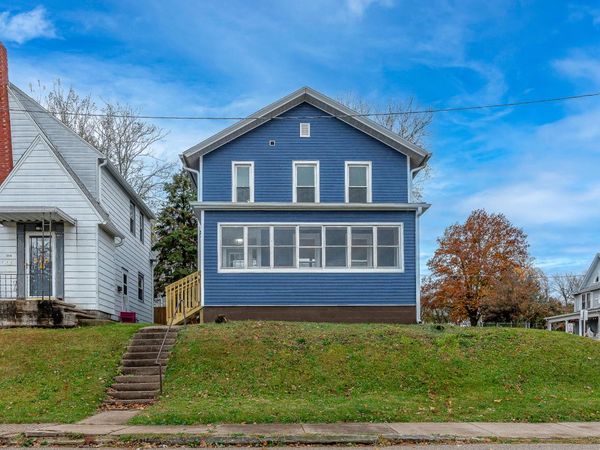 316 LOCUST ST, Muscatine, IA 52761
